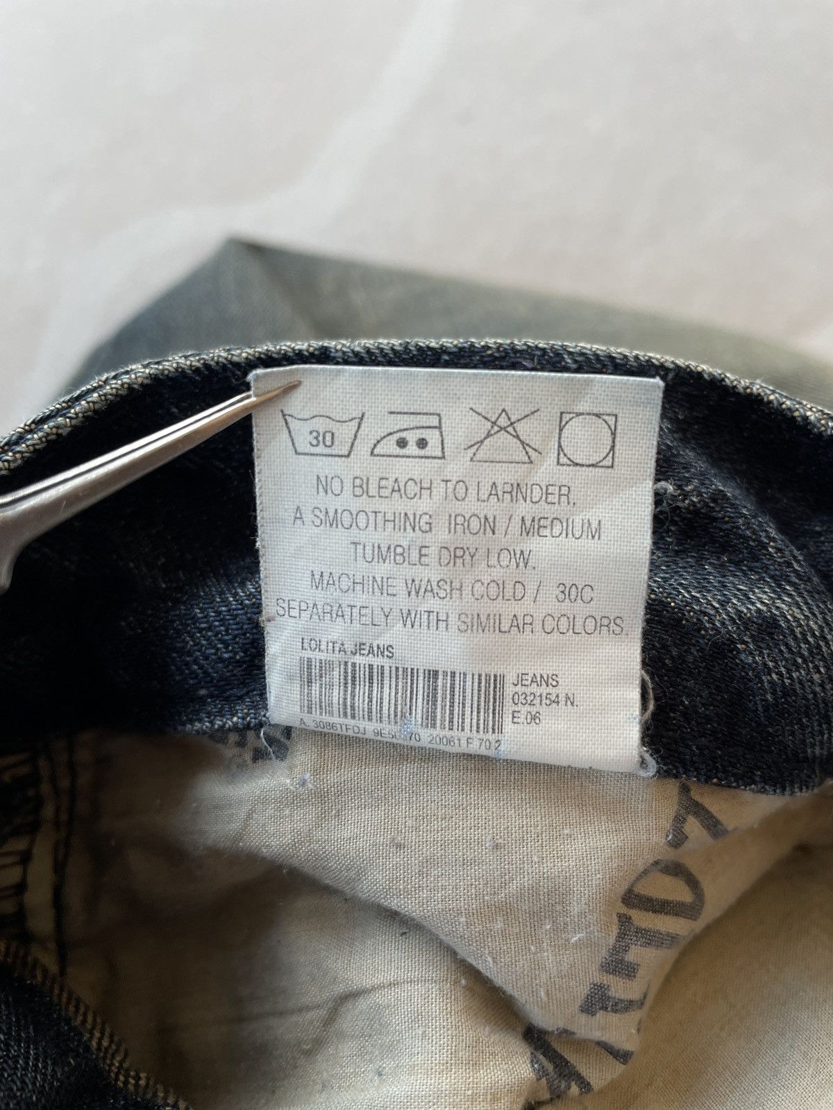 Designer Lolita Distressed Jeans (P104) Size US 34 / EU 50 - 17 Thumbnail