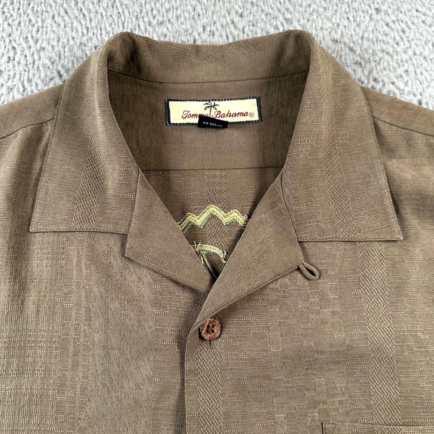 Tommy Bahama Tommy Bahama Shirt Mens M Brown Silk Embroidered Back Camp Golf Embroidered Back Button-Up Casual Shirt Size US M / EU 48-50 / 2 - 3 Thumbnail