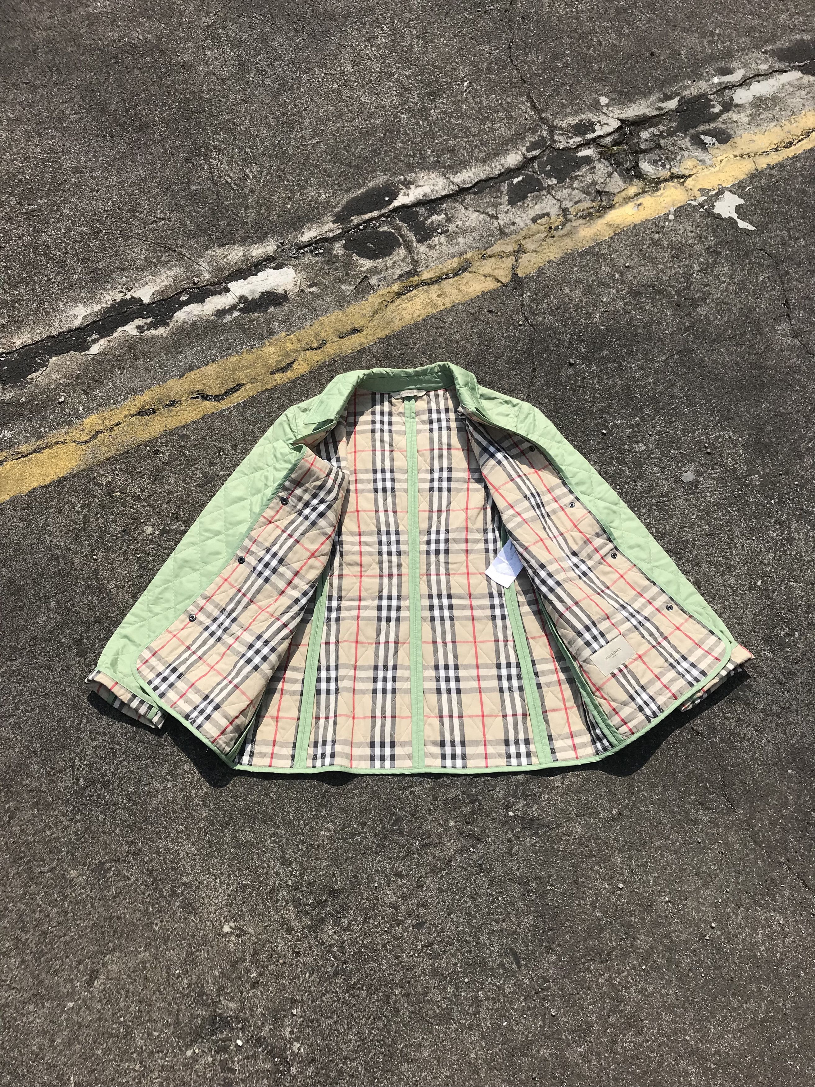 Burberry Burberry quilted jacket Size M / US 6-8 / IT 42-44 - 3 Thumbnail