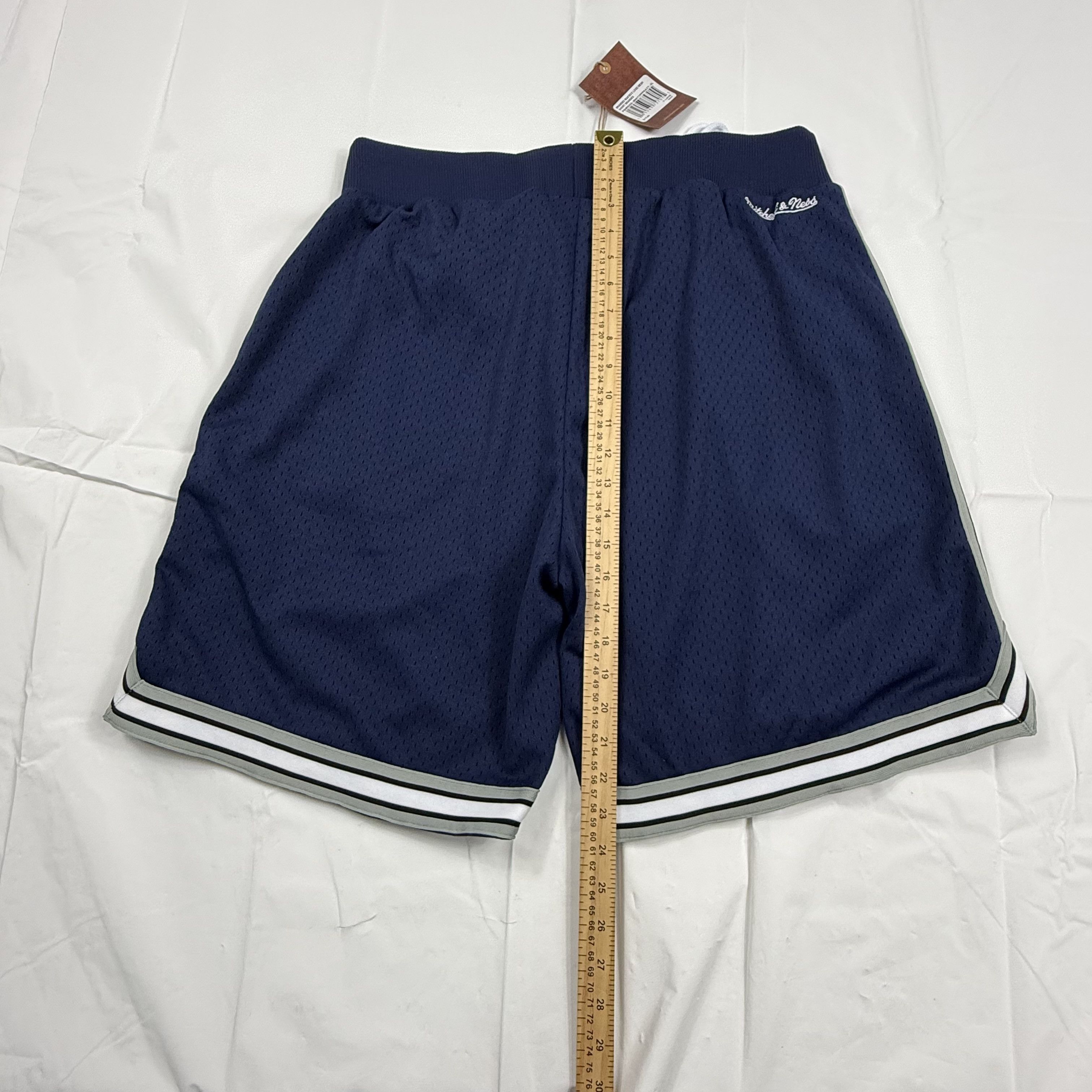 Mitchell & Ness Mitchell & Ness Mens Navy Blue Mesh Basketball Shorts XL New Size US 40 / EU 56 - 9 Thumbnail