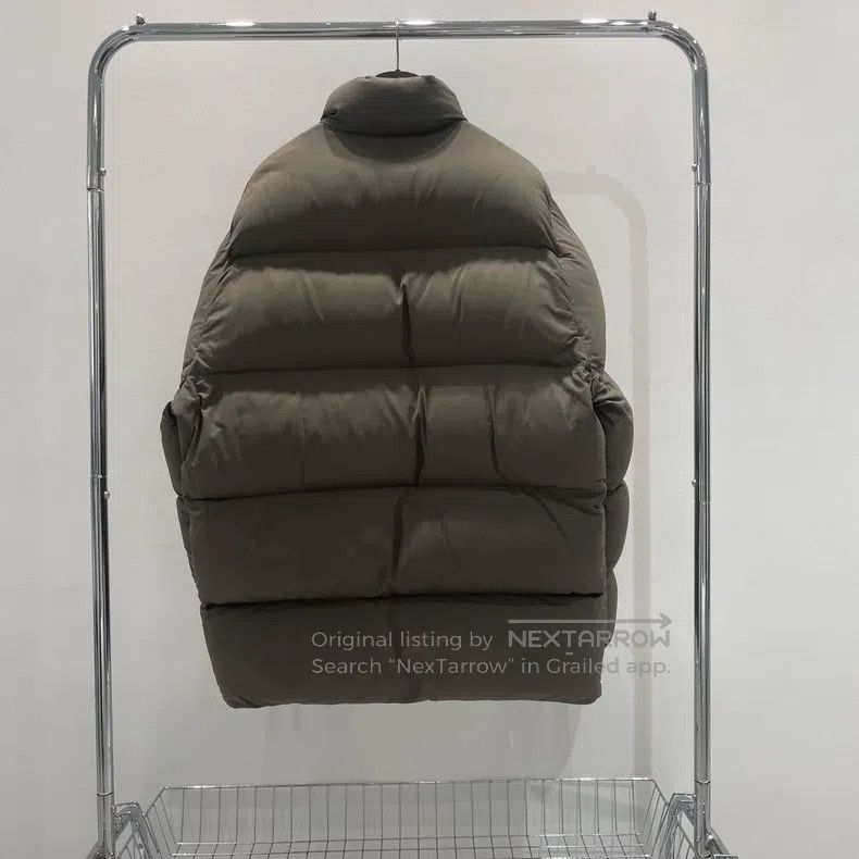 Balenciaga Balenciaga Brown double hook pattern logo down coat Size US XS / EU 42 / 0 - 2 Thumbnail
