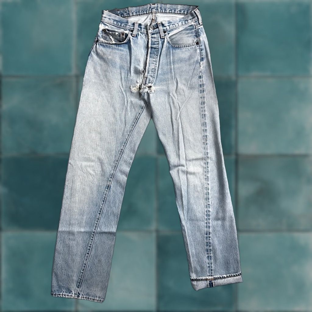 Levi's VINTAGE Levi's 501 Jeans (XX) USA 80s Light Wash Redline Selvedge 30x38 Classic Straight Jeans Mens Size US 30 / EU 46 - 1 Thumbnail