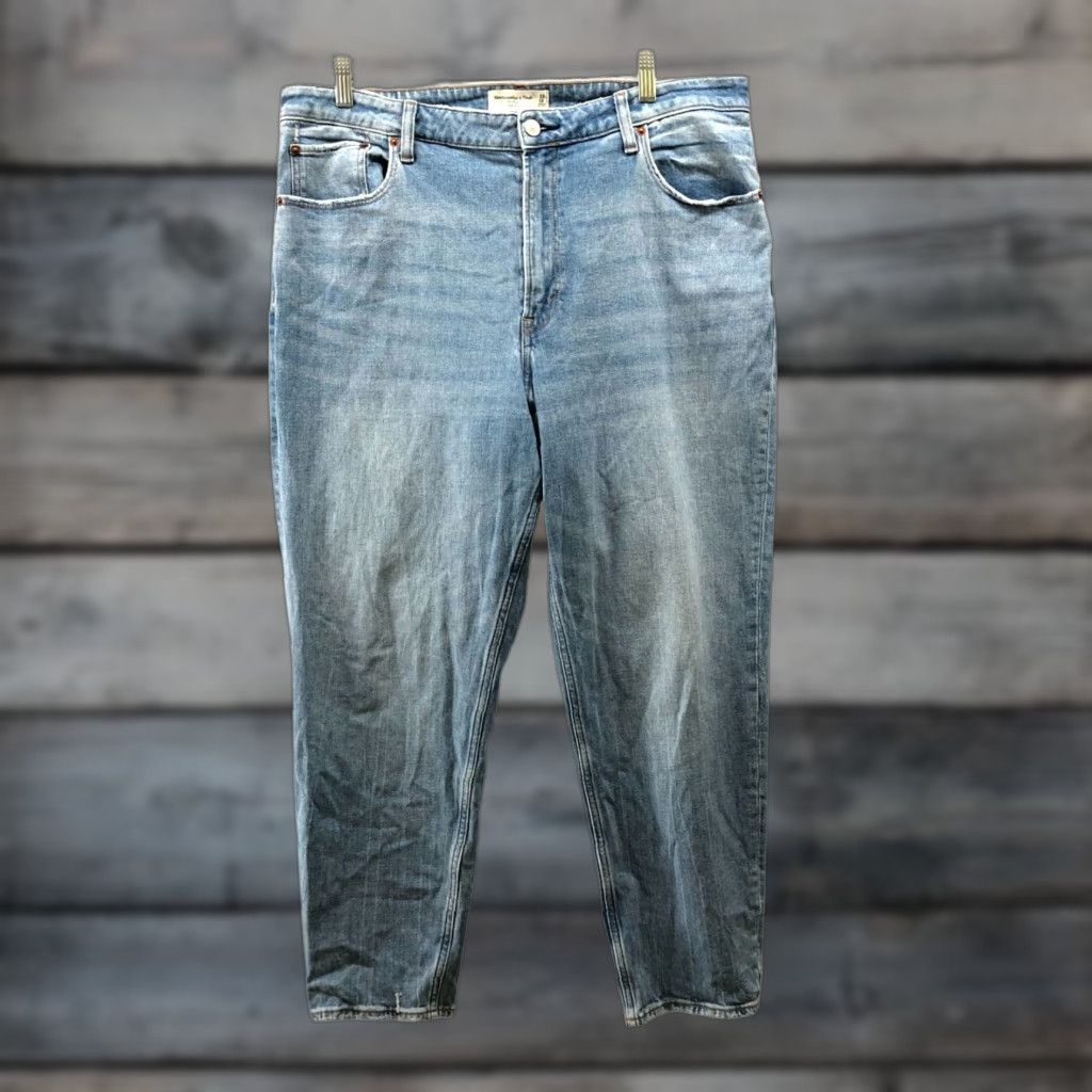 Abercrombie & Fitch Abercrombie & Fitch The Mom High Rise Jean Womens 16 Light Wash Blue Denim 5-Pocket Inseam 27 in Vintage: No Size 38" / US 16 / IT 52 - 1 Thumbnail