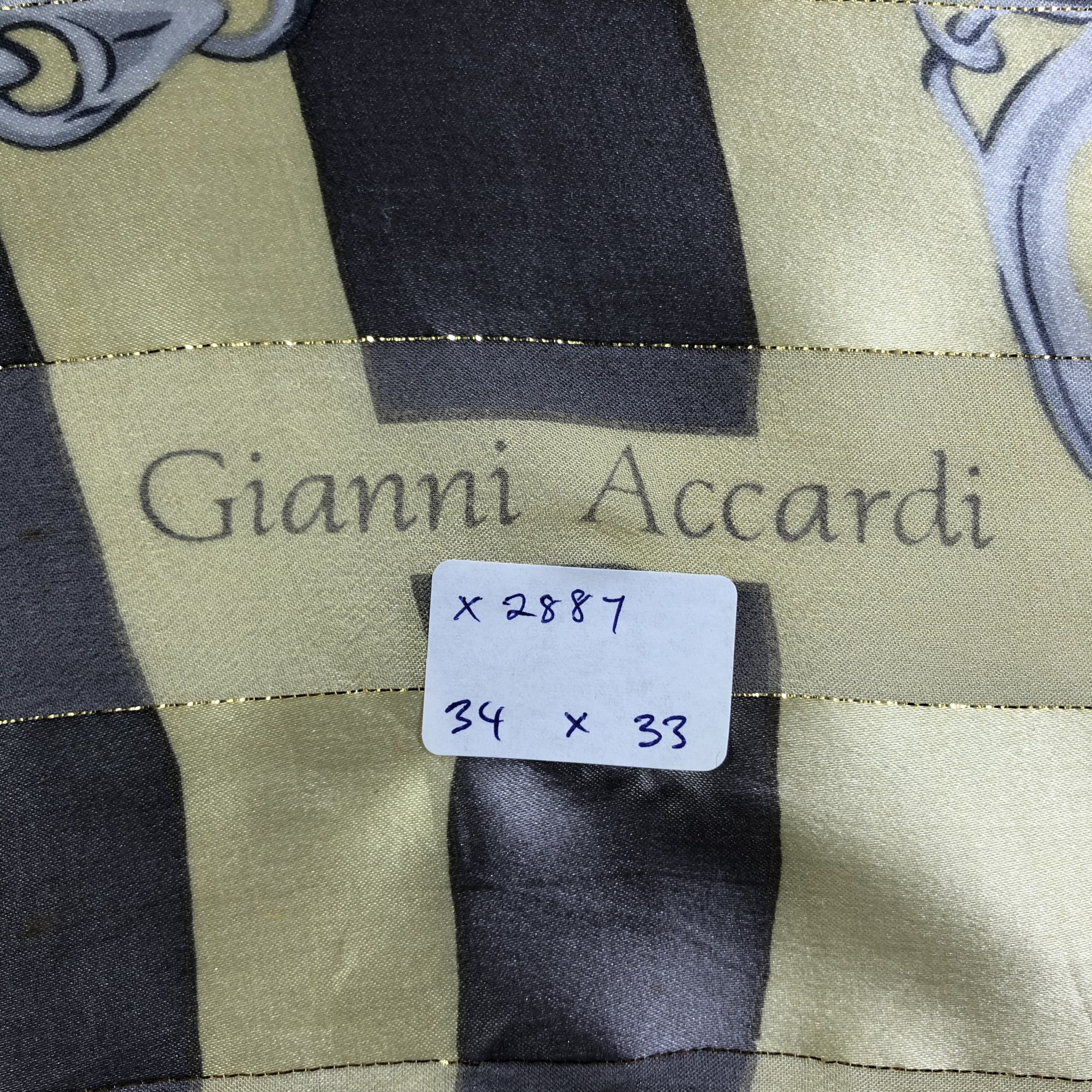 Vintage Vintage Gianni Accardi Silk Scarf Size ONE SIZE - 5 Thumbnail