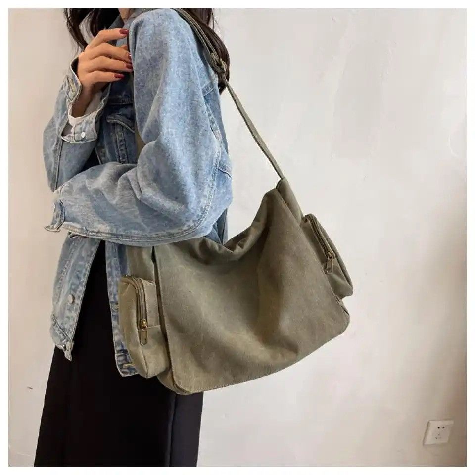 Japanese Brand Canvas Messenger Bag Size ONE SIZE - 2 Thumbnail