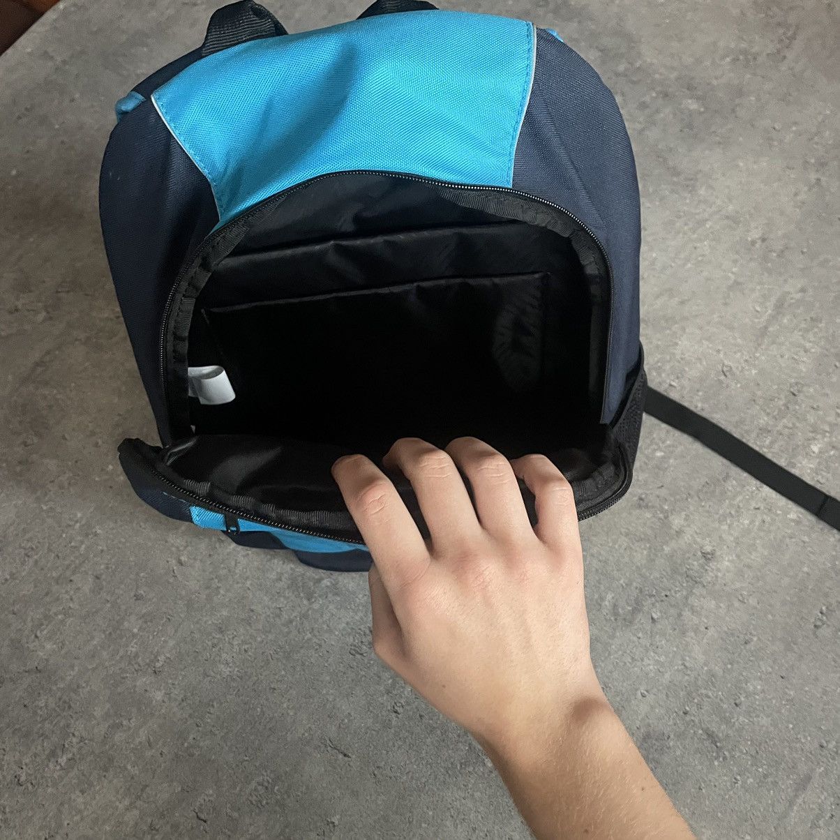 Oakley × Vintage Vintage 90s Oakley Backpack Size ONE SIZE - 5 Thumbnail