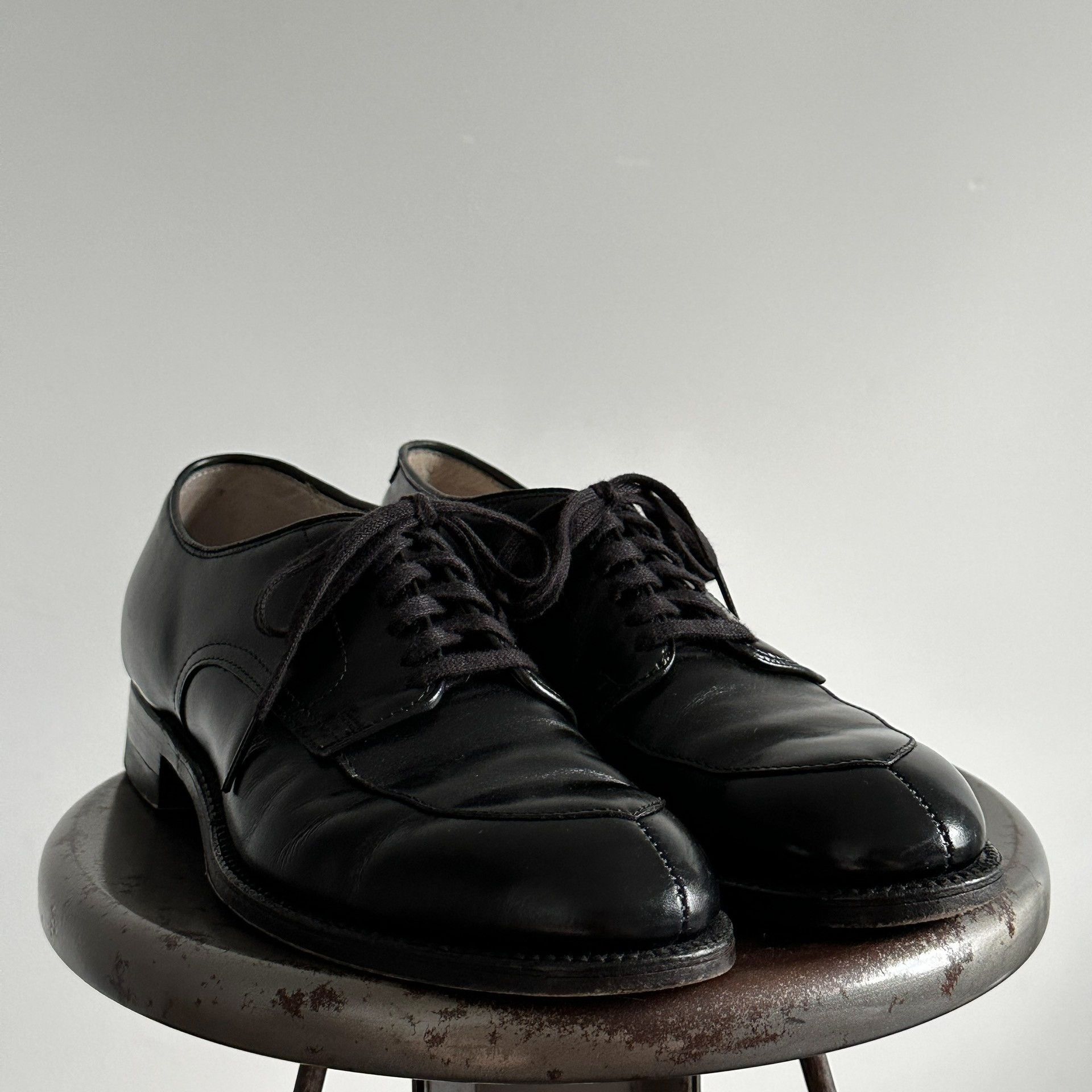 Alden Alden V-tip M Last Dress Shoes Size US 6 / EU 39 - 5 Thumbnail