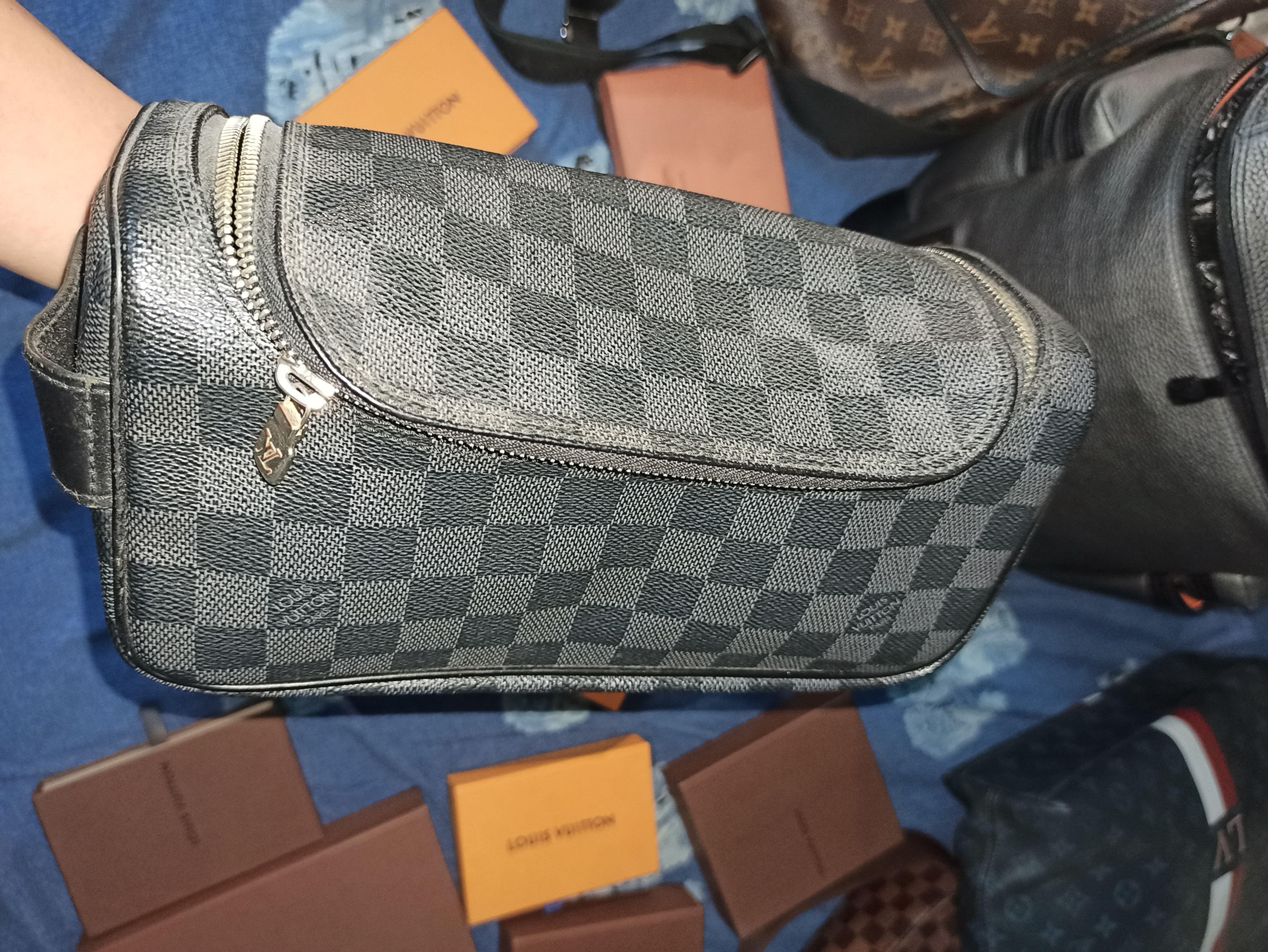 Louis Vuitton Louis Vuitton Damier Graphite Toiletry Pouch Size ONE SIZE - 1 Thumbnail