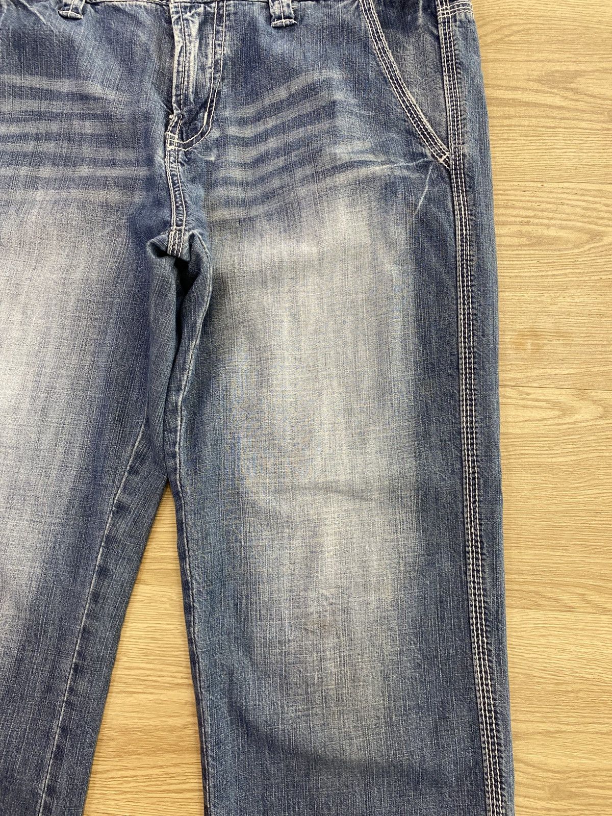 Japanese Brand Japanese Brand Faded Blue Wash Buckle Back Style Jeans Size US 32 / EU 48 - 12 Thumbnail