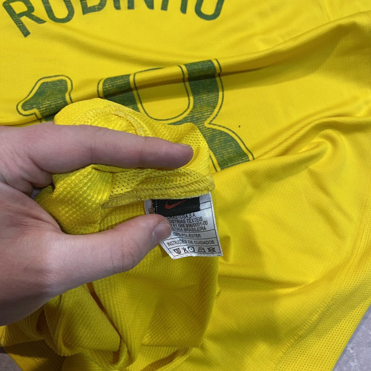 Nike × Vintage ROBINHO ! VINTAGE NIKE BRAZIL TEE SOCCER JERSEY NATION 00s Size US L / EU 52-54 / 3 - 10 Thumbnail