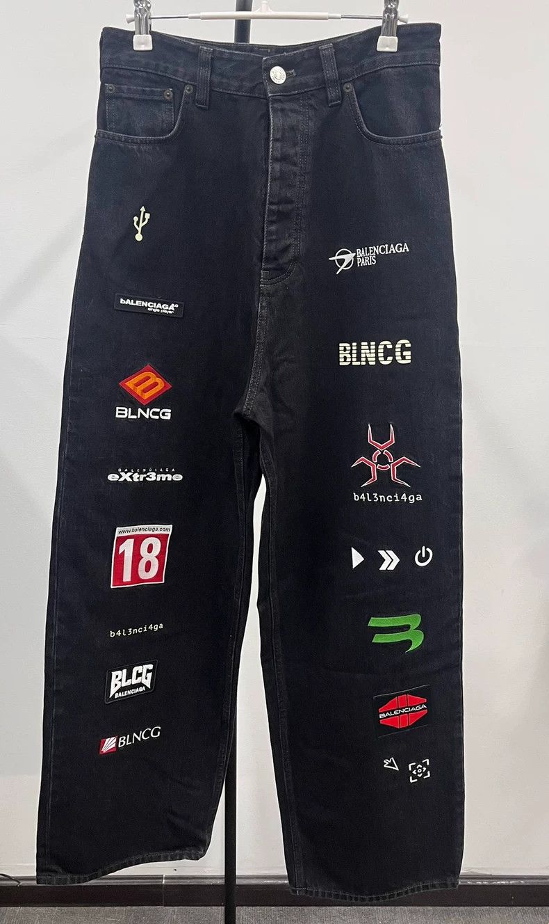 Balenciaga Balenciaga size XS Gamer Logo Jeans Size US 26 / EU 42 - 1 Thumbnail
