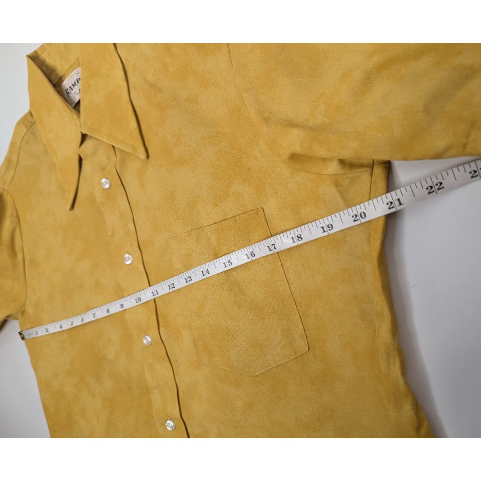 Vintage VINTAGE Rampage by Arrow Shirt Yellow Tie-Dye Button-Front M Medium Mens 1970s Short Sleeve Rayon Disco Shirt Size US M / EU 48-50 / 2 - 5 Thumbnail
