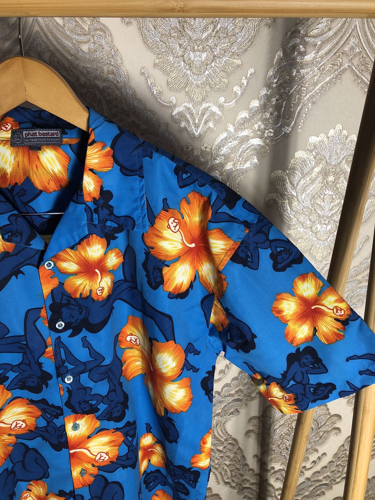 Vintage VERY RARE SEXY GIRLS DESIGNER SHIRT HAWAII CASUAL Y2K 90s Size US L / EU 52-54 / 3 - 3 Thumbnail