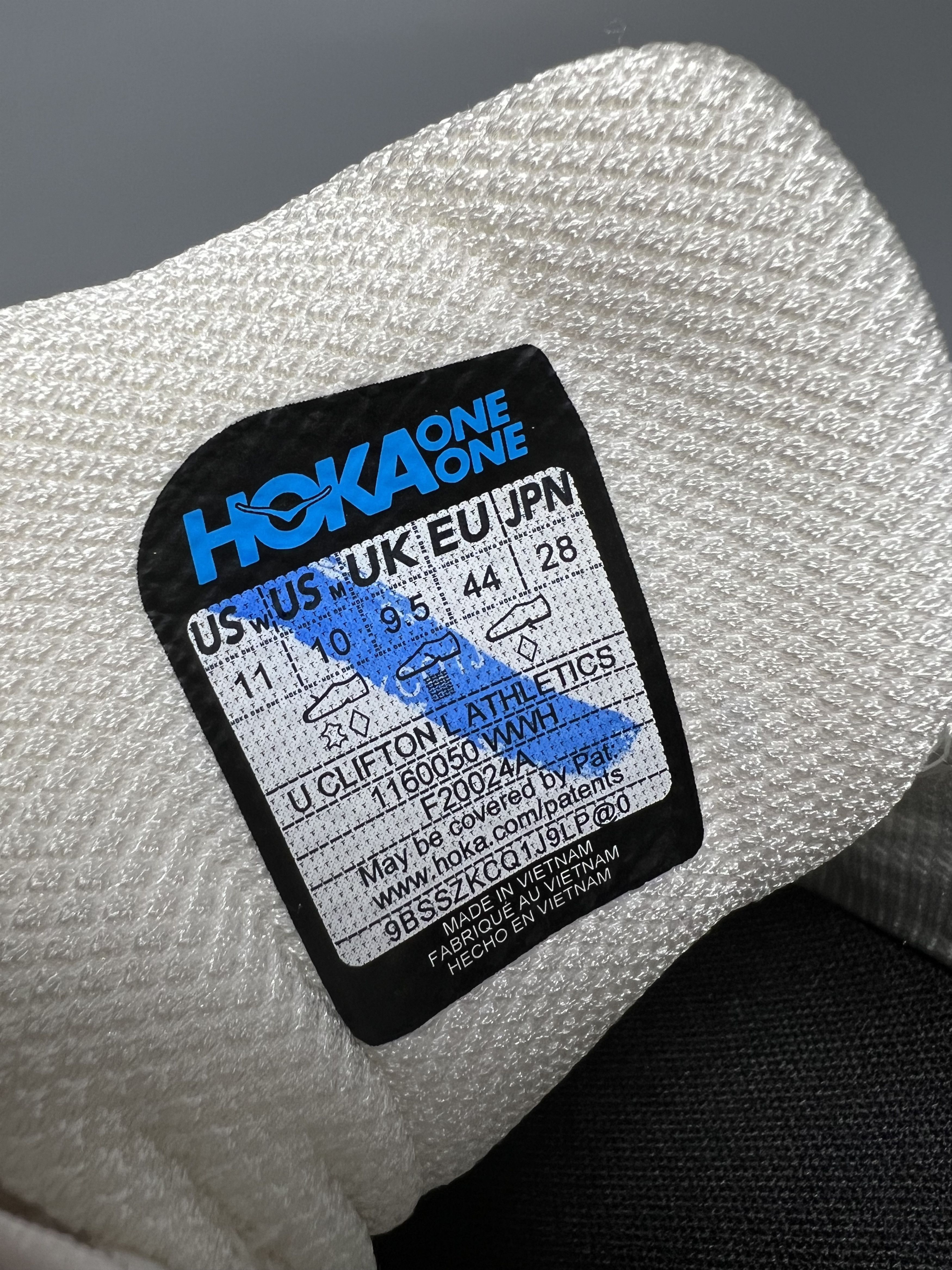 Hoka Hoka One One Clifton L Athletics Running Shoes 1160050-WWH Size US 10 / EU 43 - 19 Thumbnail