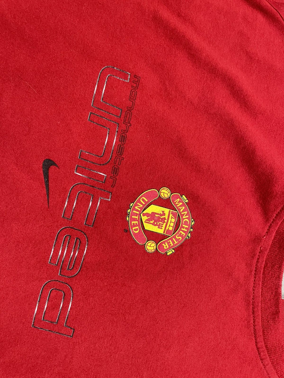 Nike Vintage Nike FC Manchester United Y2K Football Shirt Size US L / EU 52-54 / 3 - 7 Thumbnail