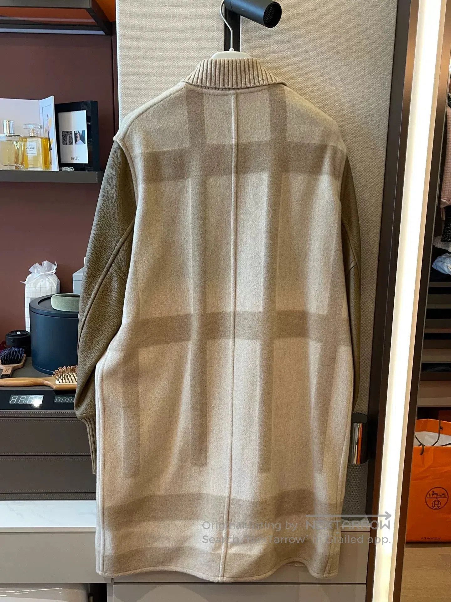Other Hermes Cashmere Leather-Sleeve Coat. Size US M / EU 48-50 / 2 - 5 Thumbnail