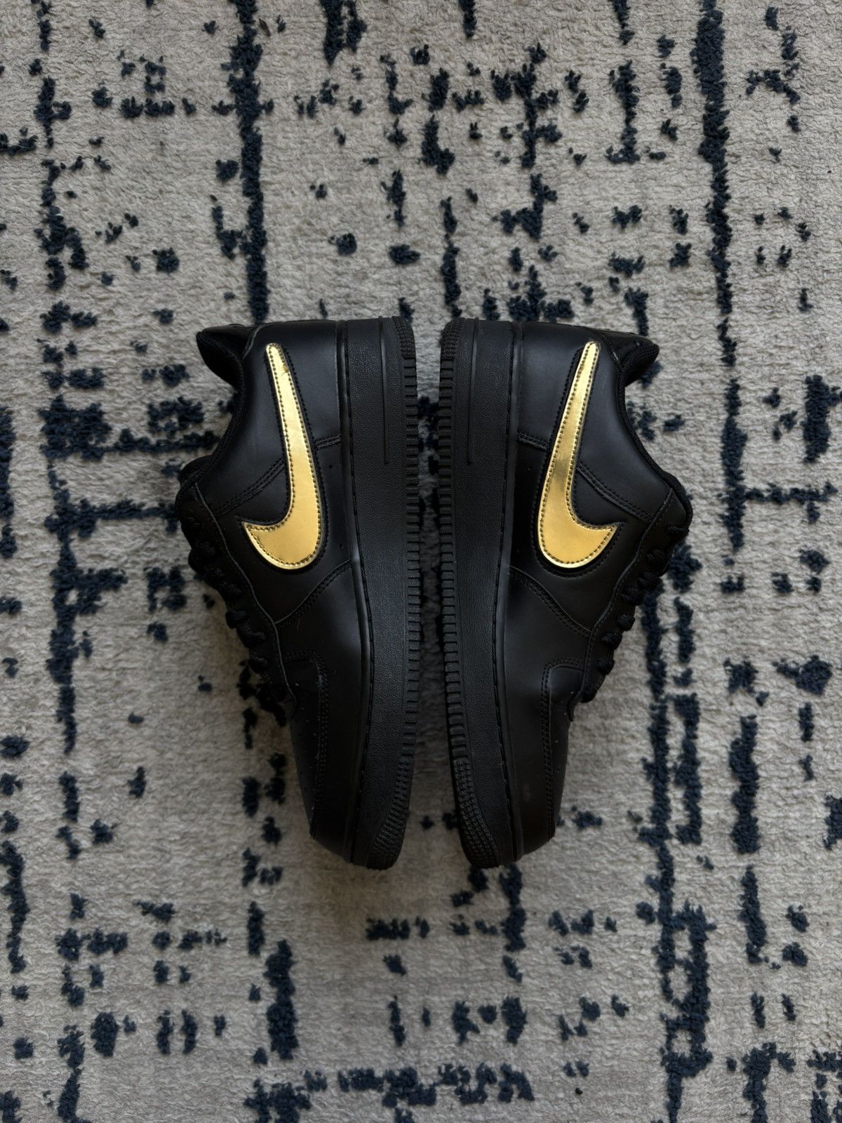 Nike Air Force 1 Low ‘07 LV8 removable swoosh Size US 9.5 / EU 42-43 - 3 Thumbnail