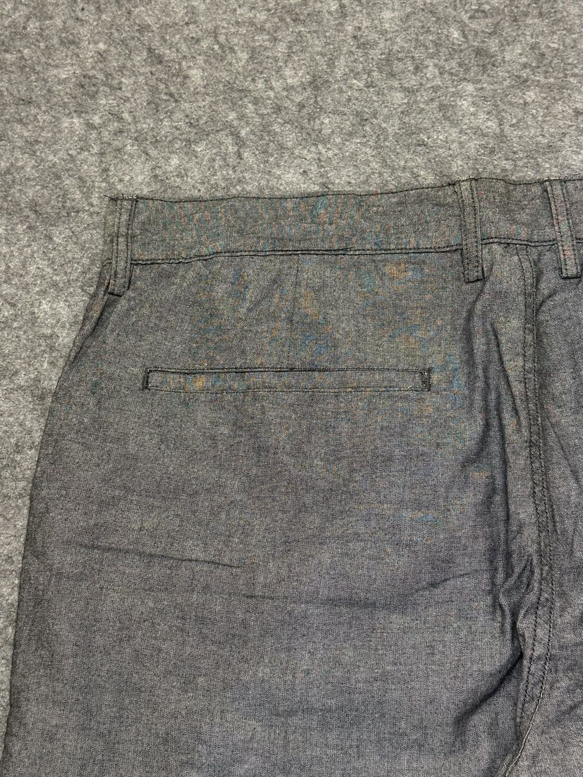 Levi's Levi's Men's 502 Regular Taper Fit chambray chino shorts. Size US 36 / EU 52 - 7 Thumbnail