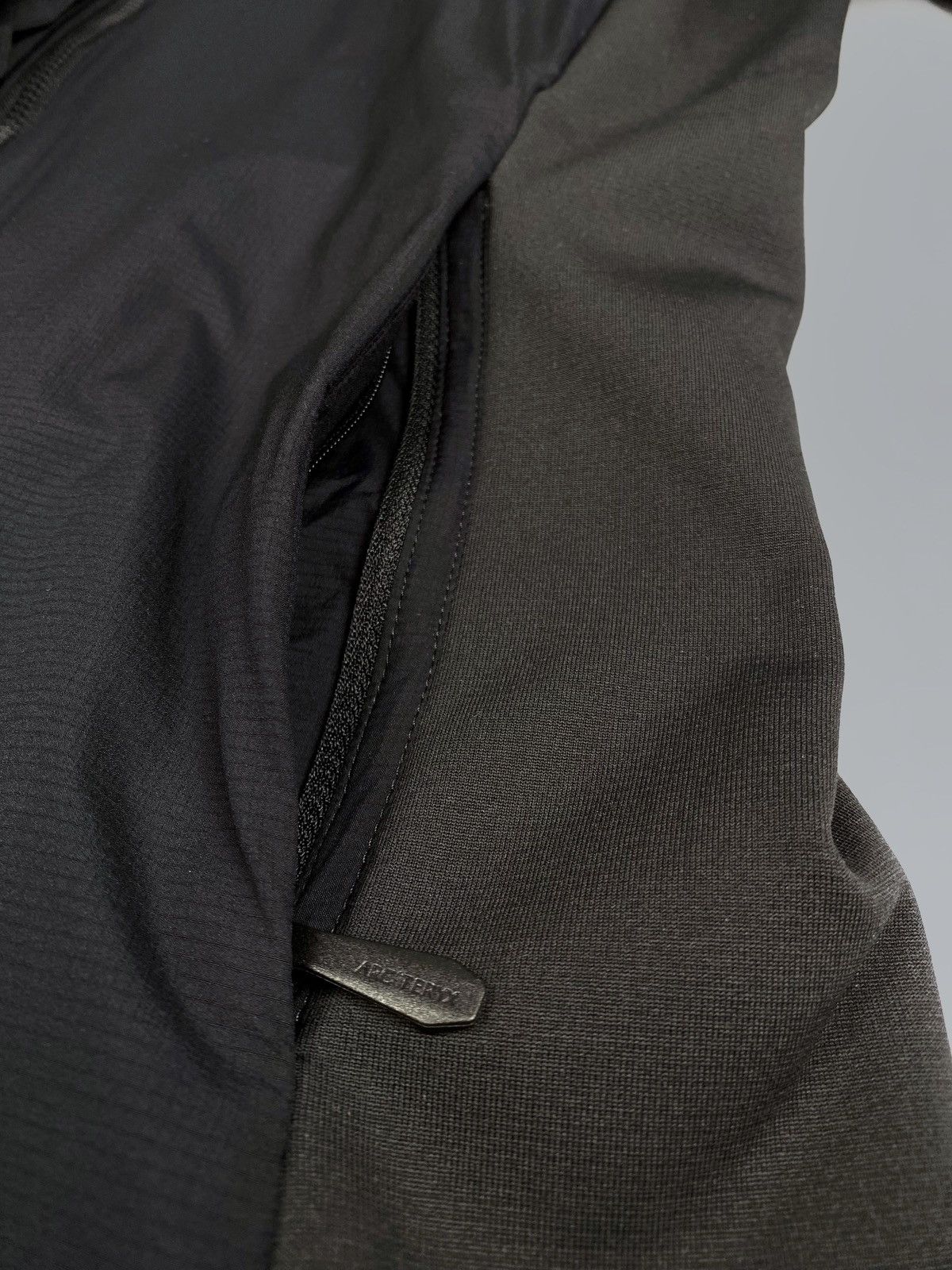 Arc'teryx Women's AW22 Arc'teryx Atom Jacket Black Insulated Size XS Size XS / US 0-2 / IT 36-38 - 19 Thumbnail