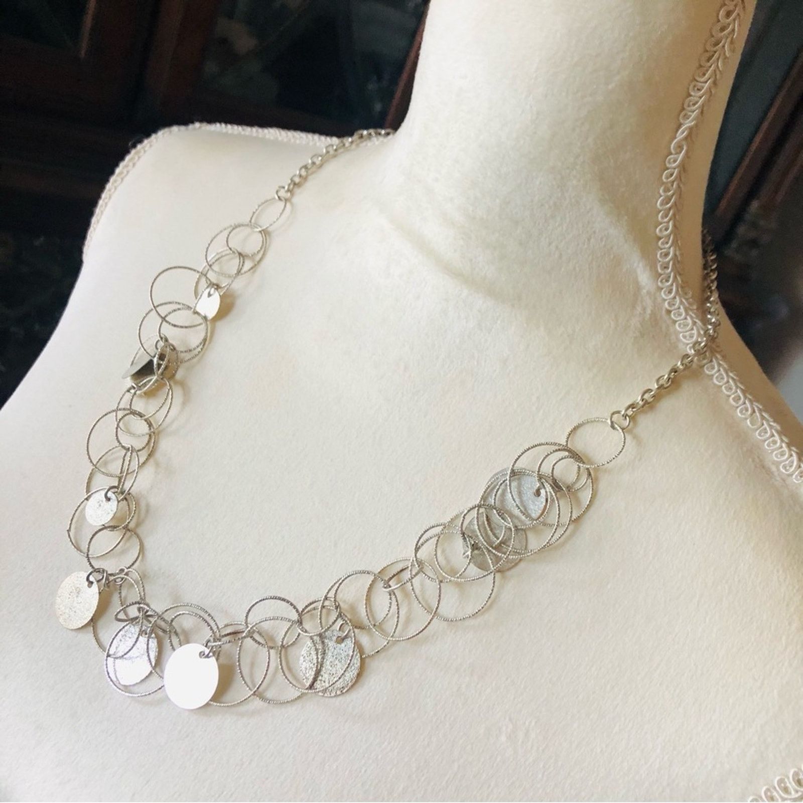 Jewelry Textured silver link coin fringe necklace Size ONE SIZE - 4 Thumbnail