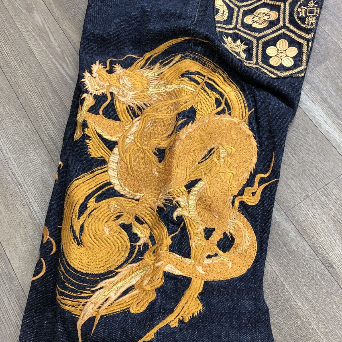 Ed Hardy SOLD📦 70/100 Karakuri Tamashii Dragon Gold Embroidered Jeans Size US 36 / EU 52 - 23 Thumbnail