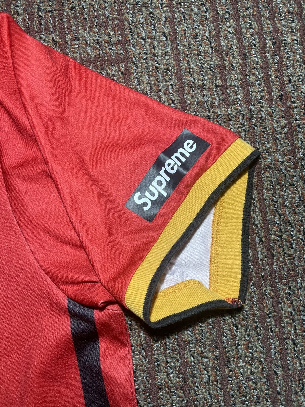Supreme Supreme Arabic Logo Soccer Jersey (X-Large) Size US XL / EU 56 / 4 - 2 Thumbnail