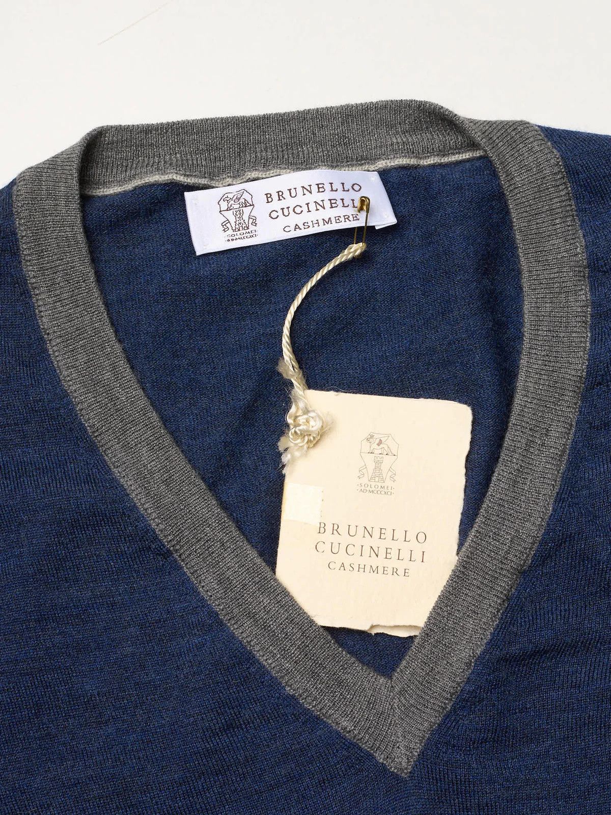 Brunello Cucinelli BRUNELLO CUCINELLI Blue Wool Cashmere V-Neck Sweater Size US XL / EU 56 / 4 - 4 Thumbnail