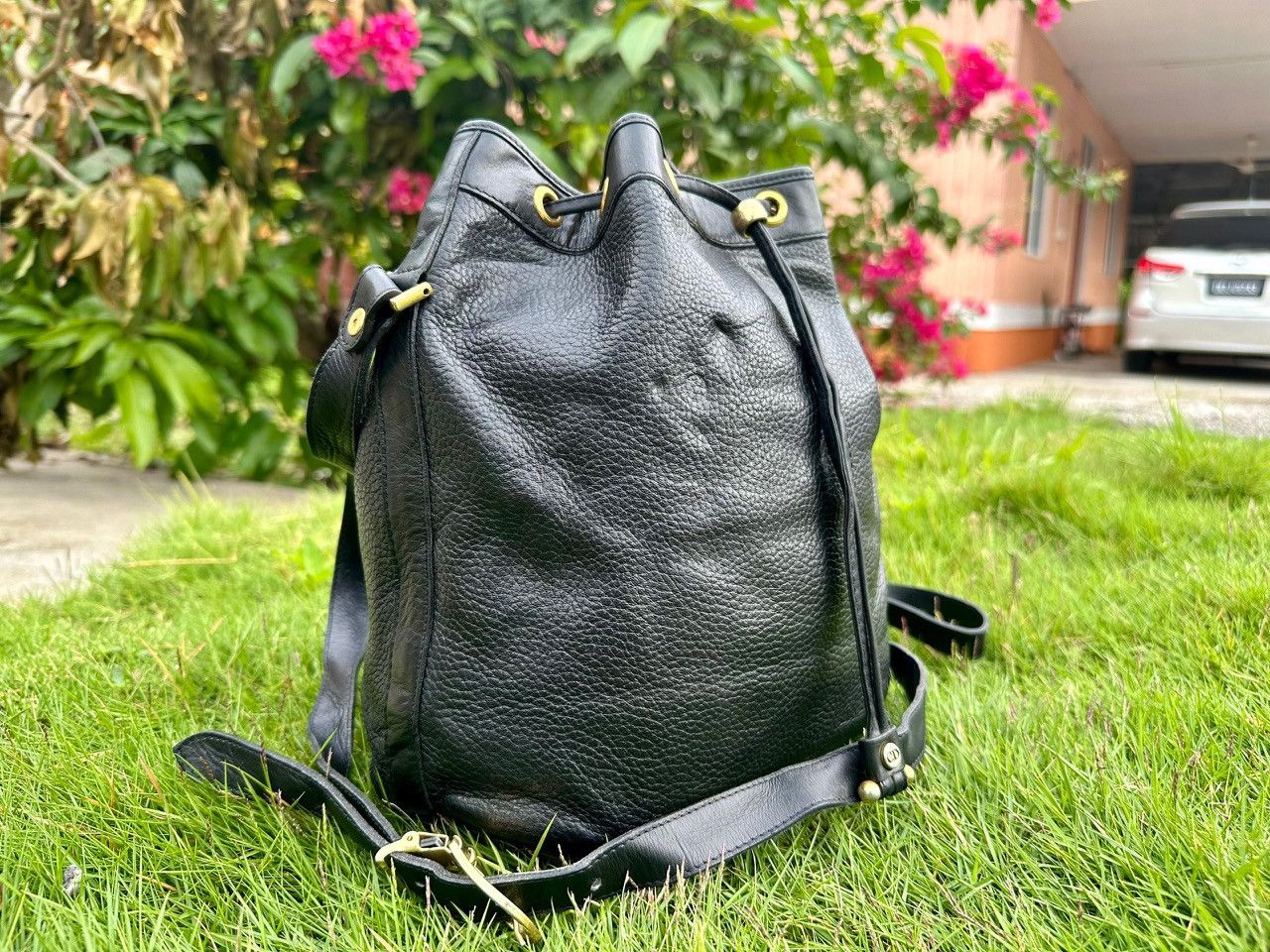 Dior Authentic Christian Dior Leather Drawstring Bucket Bag Size ONE SIZE - 2 Thumbnail