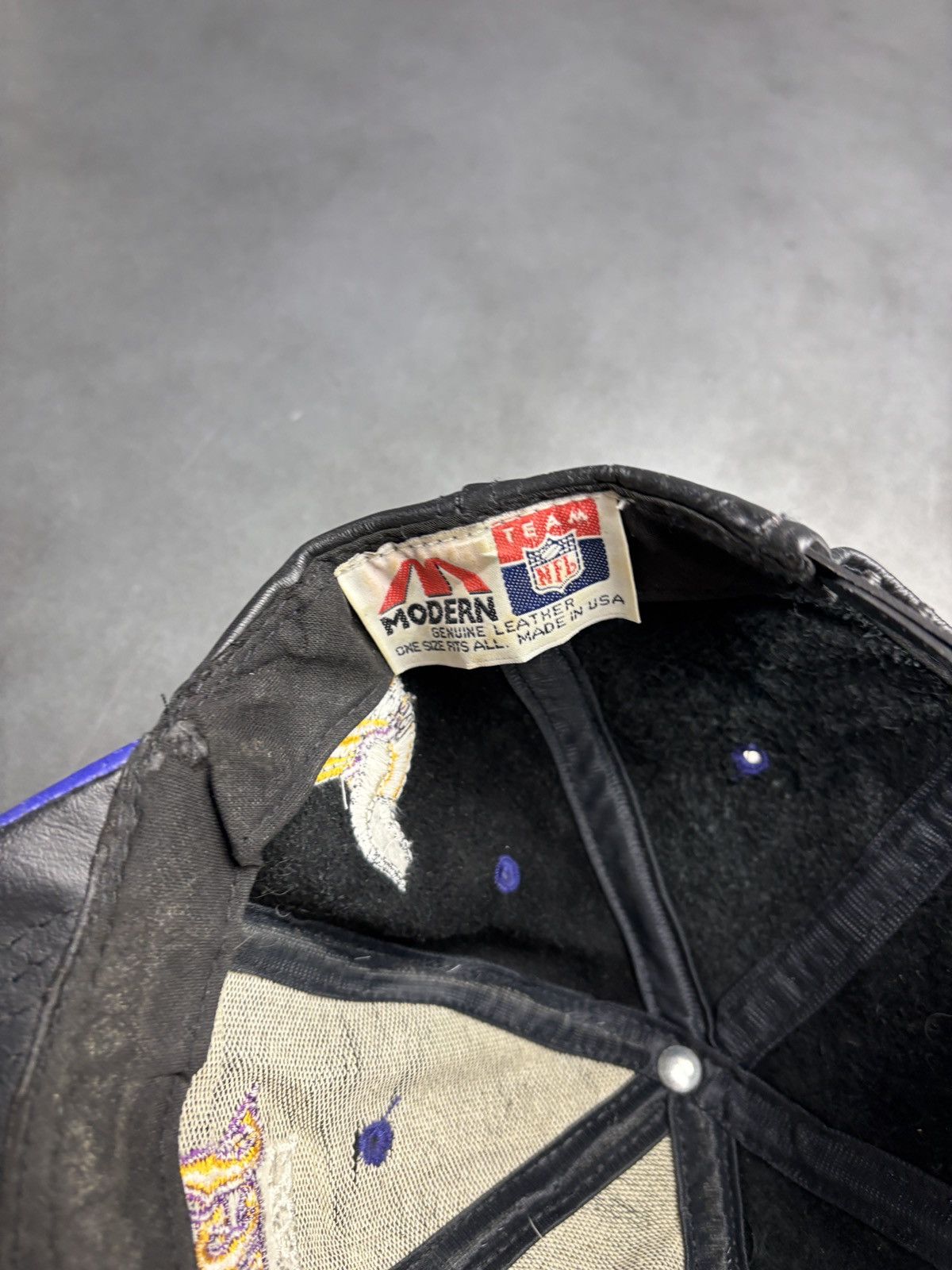 Leather × Vintage 1990s Leather Hat Vintage Minnesota Vikings NFL Snapback 90s Size ONE SIZE - 10 Thumbnail
