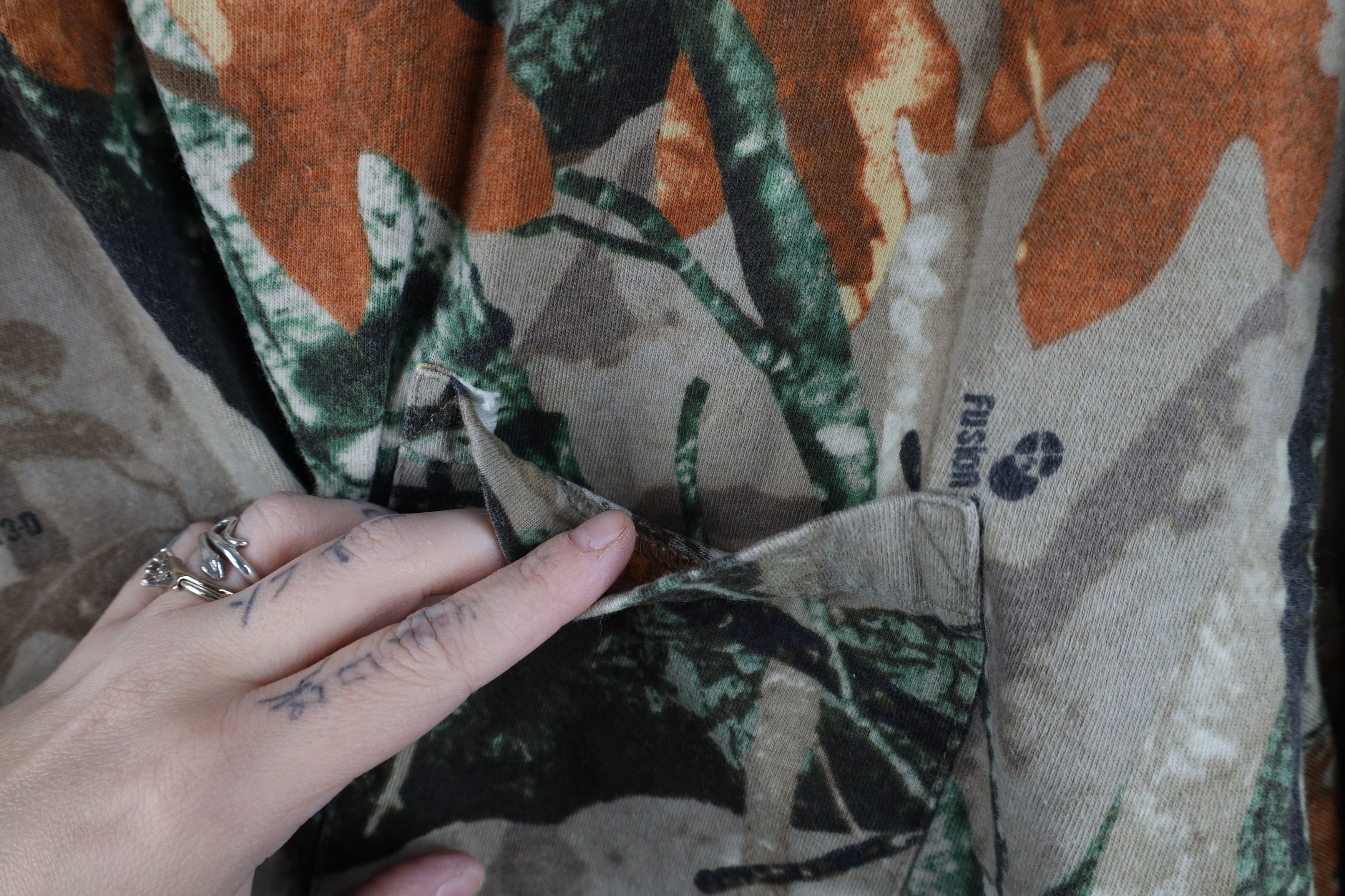 Vintage Vintage 90s Y2K Streetwear Camouflage Long Sleeve T-Shirt Size US XXL / EU 58 / 5 - 6 Thumbnail