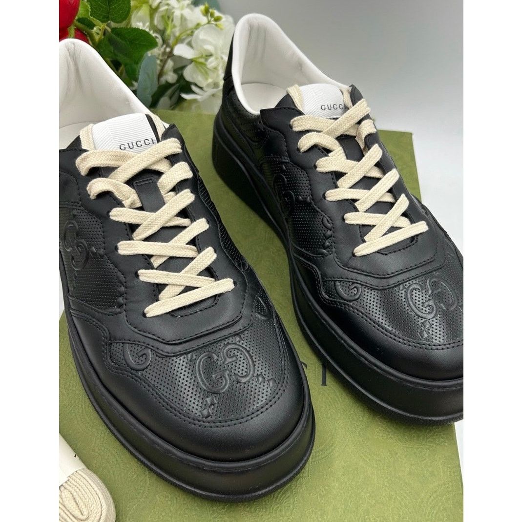 Gucci Men's Gucci GG embossed Leather sneakers size 9.5 fits 10 US Size US 10 / EU 43 - 3 Thumbnail