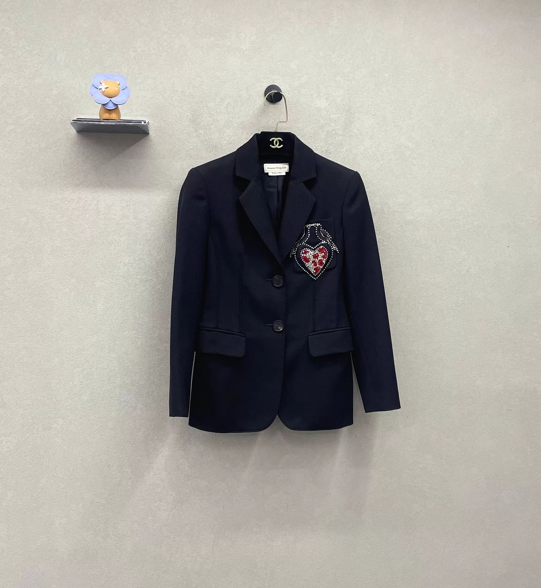 Alexander McQueen Alexander McQueen Black Pocket Heart Embroidered Blazer 36 Size XS / US 0-2 / IT 36-38 - 4 Thumbnail