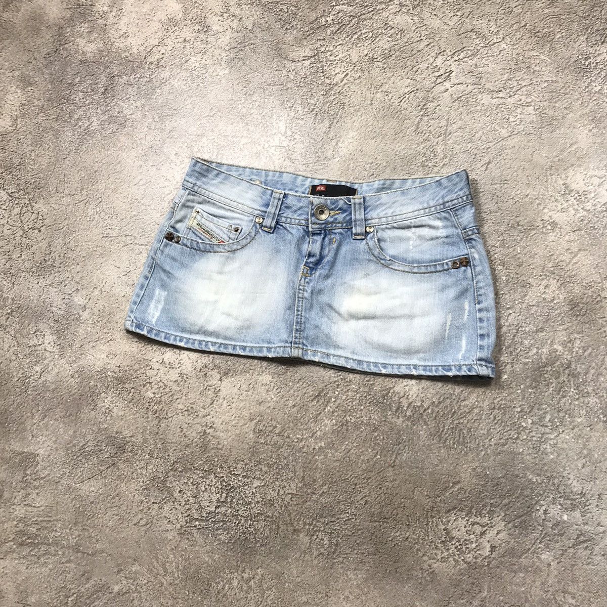 Vintage Vintage Y2K Diesel Mini Skirt Distressed Streetwear Slim 30 Size 30" / US 8 / IT 44 - 2 Thumbnail
