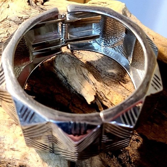 Other Substantial Silver Colored Cuff SIZE 2-1/2" Diameter Size ONE SIZE - 2 Thumbnail