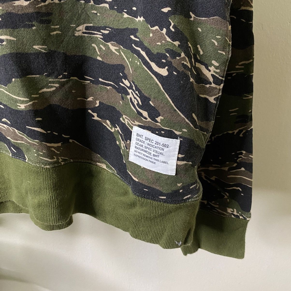 Beams Japan Beams Japan Tiger Stripes Camo Crewneck Sweatshirt Size US M / EU 48-50 / 2 - 3 Thumbnail