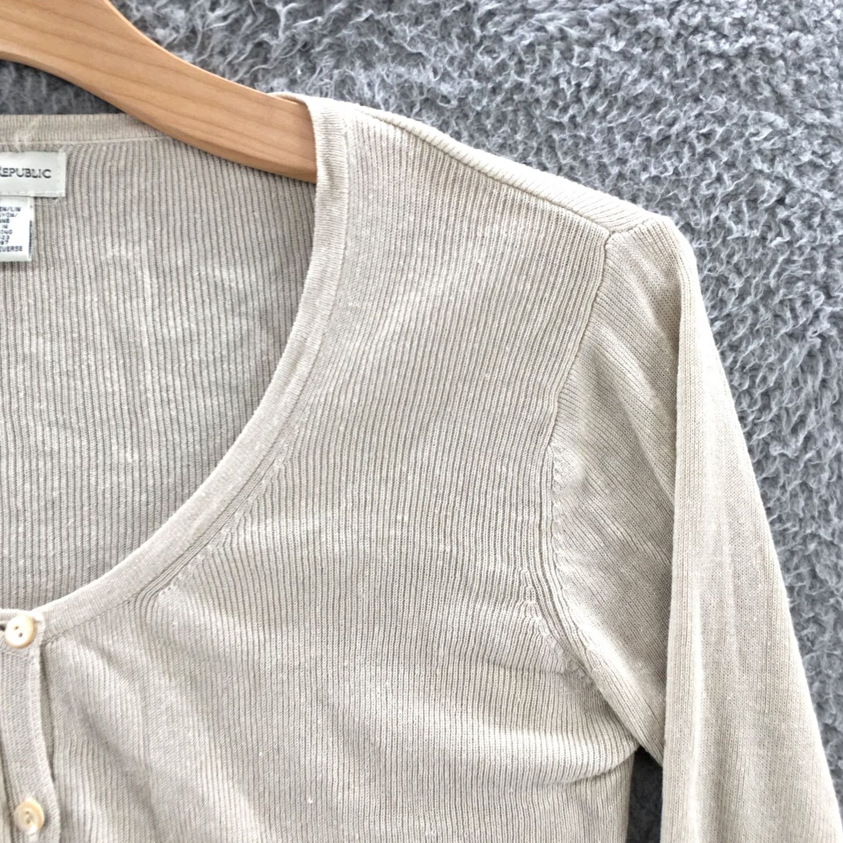 Banana Republic Banana Republic Cardigan Womens M Beige Long Sleeve Rayon Blend Button Up Casual Size M / US 6-8 / IT 42-44 - 3 Thumbnail