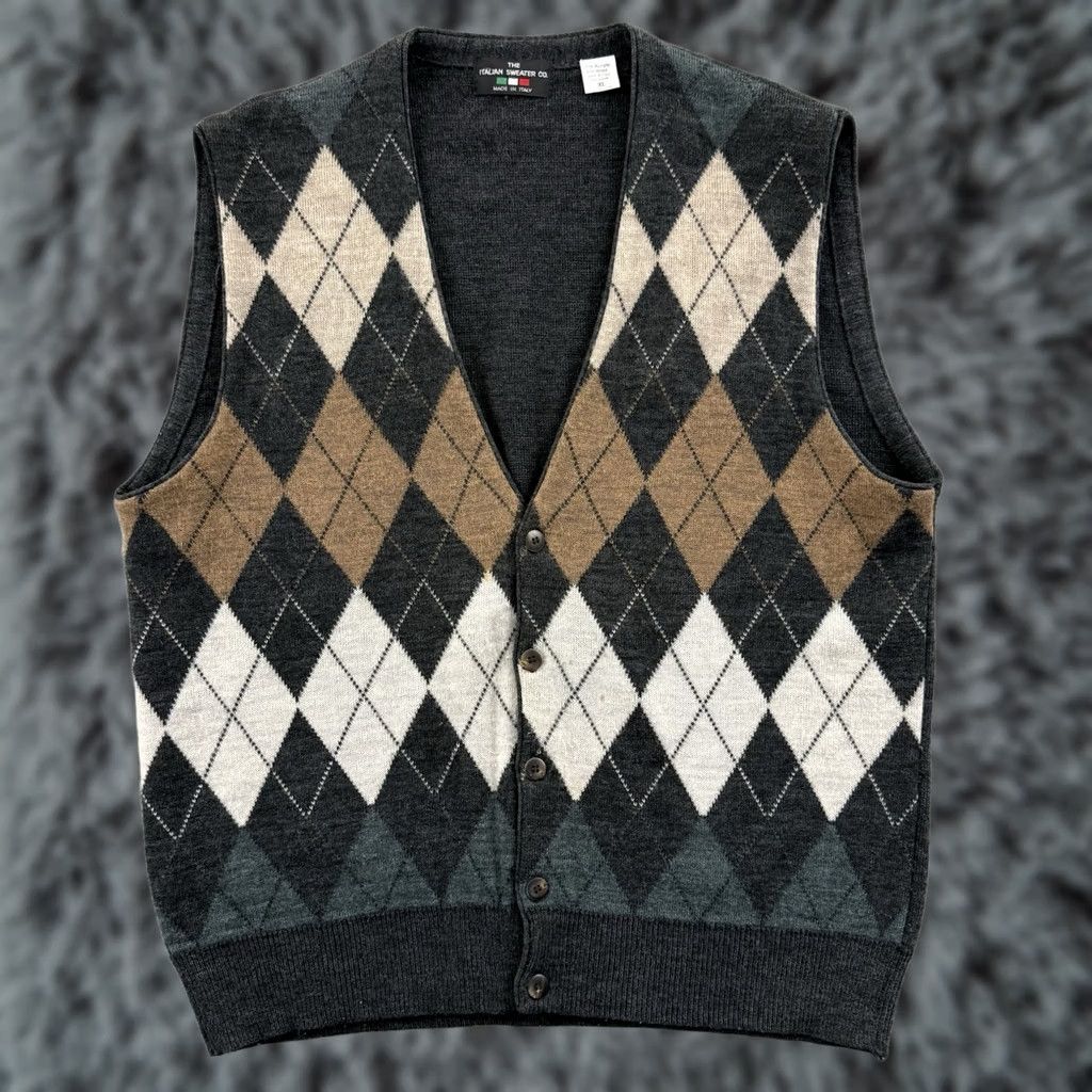 Vintage VINTAGE Italian Sweater Vest Mens XL Argyle 90s Knit Button Up Grandpa Core Size US XL / EU 56 / 4 - 1 Thumbnail