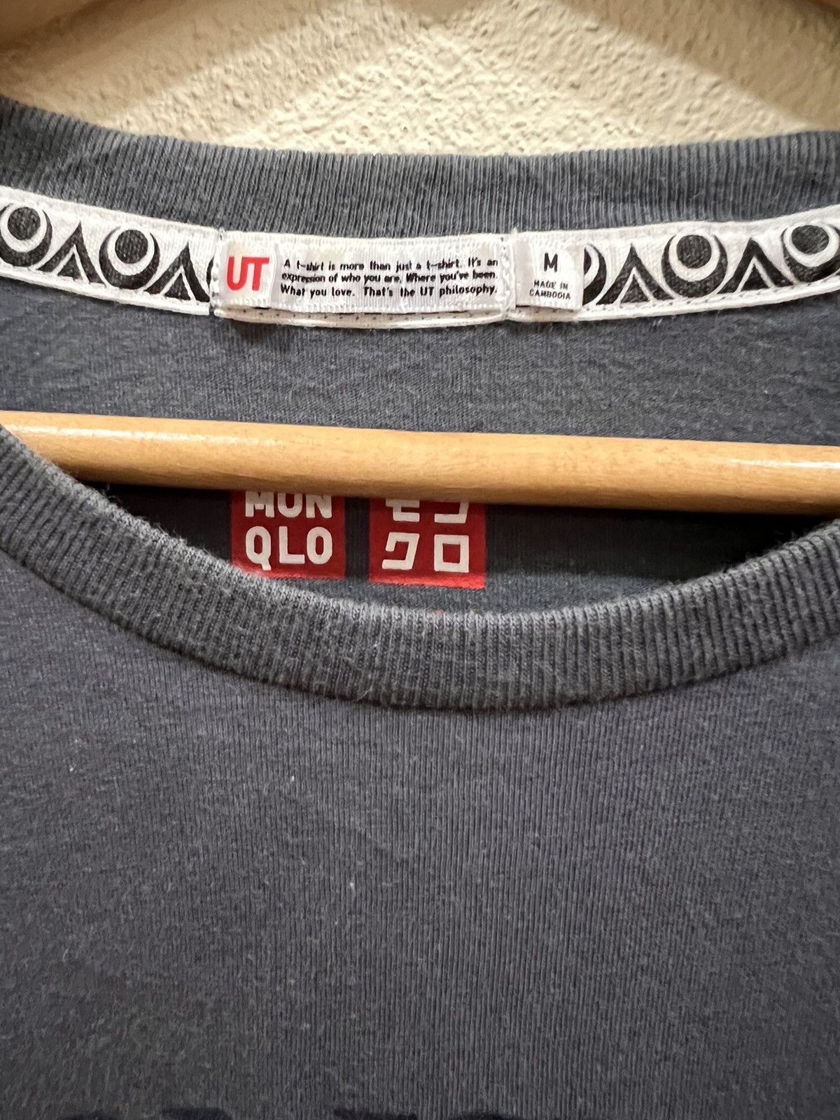 Anime × Japanese Brand × Uniqlo Japanese Monster Hunter Shirt Size US M / EU 48-50 / 2 - 4 Thumbnail