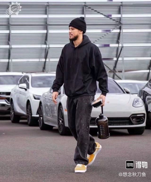 Balenciaga Balenciaga Logo Hooded Sweatshirt Size US S / EU 44-46 / 1 - 7 Thumbnail