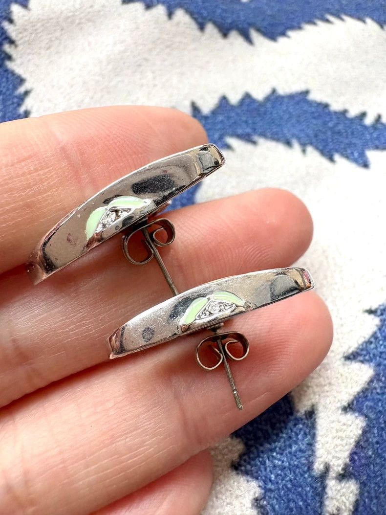 Vivienne Westwood Vivienne Westwood Green Ribbon Flat Saturn Stud Earrings Size ONE SIZE - 7 Thumbnail