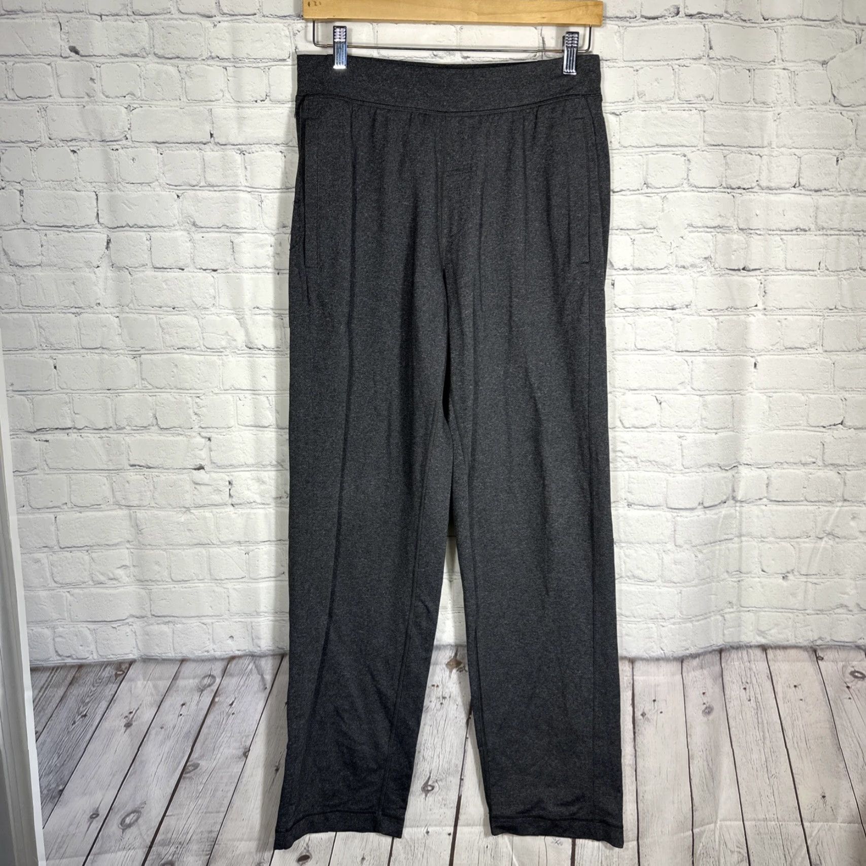 Lululemon Lululemon Mens Sweatpants Pants M Gray Classic Straight Pockets Drawstring Activewear Athleisure 90s Modern Size US 31 - 2 Thumbnail