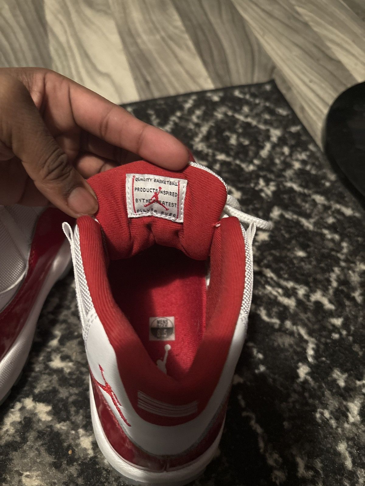 Jordan Brand Jordan 11 Cherry Size US 8.5 / EU 41-42 - 6 Thumbnail