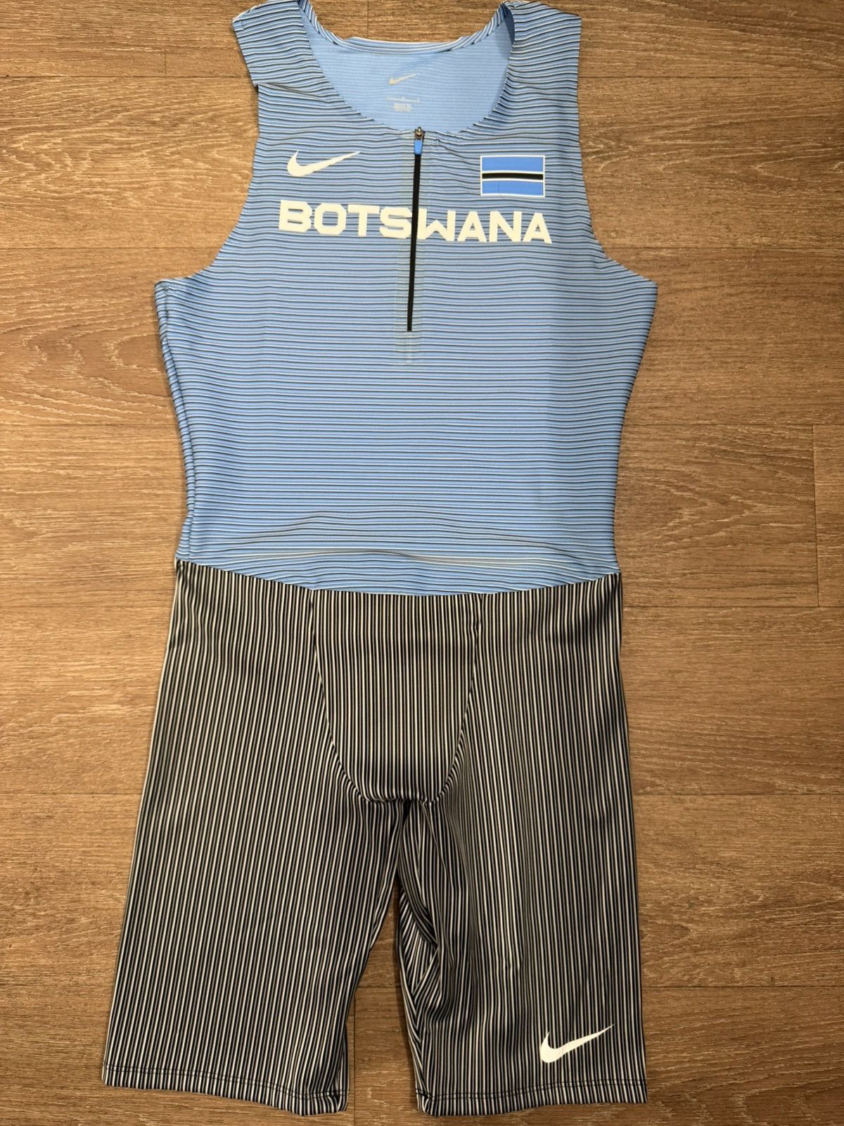 Nike ***FINAL DROP***RARR NIKE BOTSWANA TRACK & FIELD SINGLET M Size US M / EU 48-50 / 2 - 1 Thumbnail