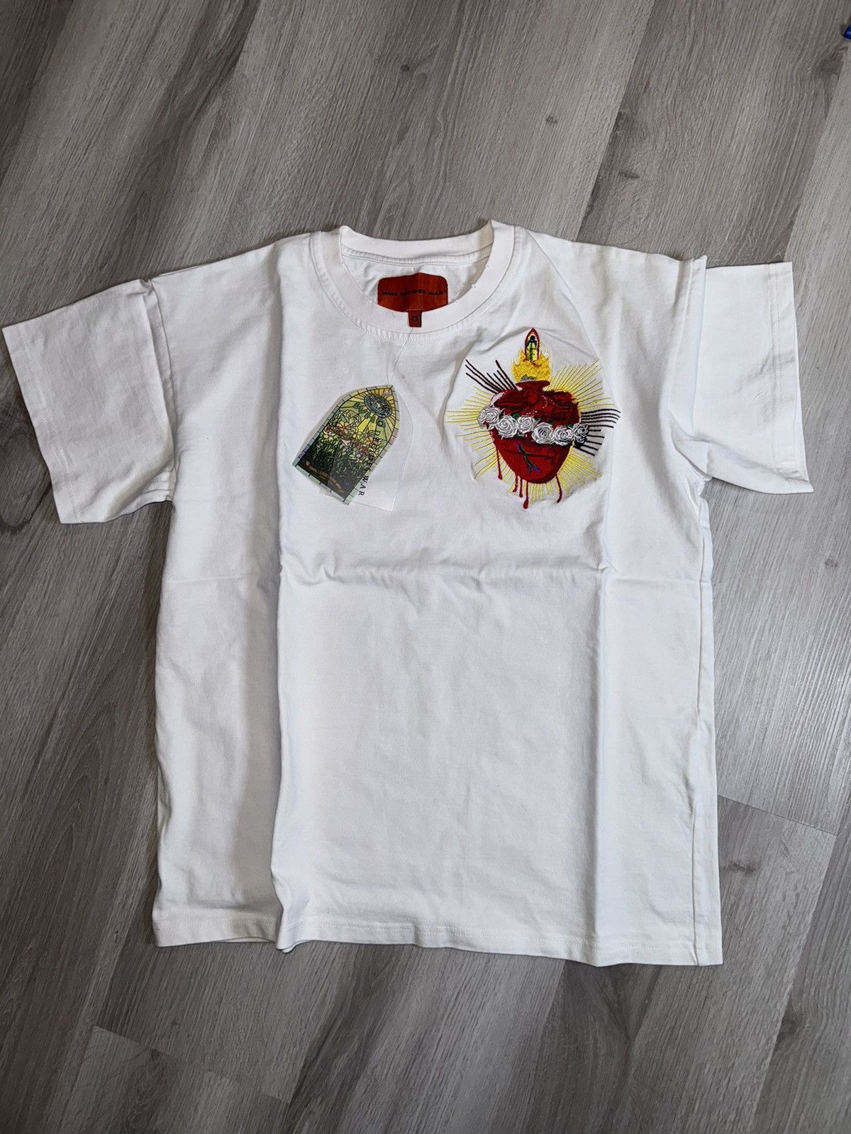 Who Decides War Who Decides War Heart Tee Size US XS / EU 42 / 0 - 1 Thumbnail
