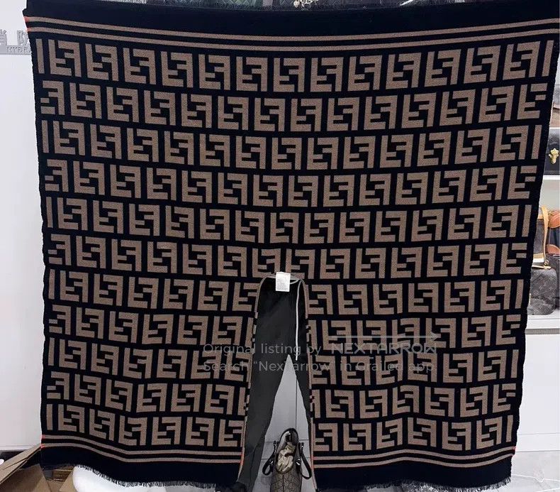 Fendi Fendi size 140x140cm Scarf Made of Wool and Silk Size ONE SIZE - 5 Thumbnail