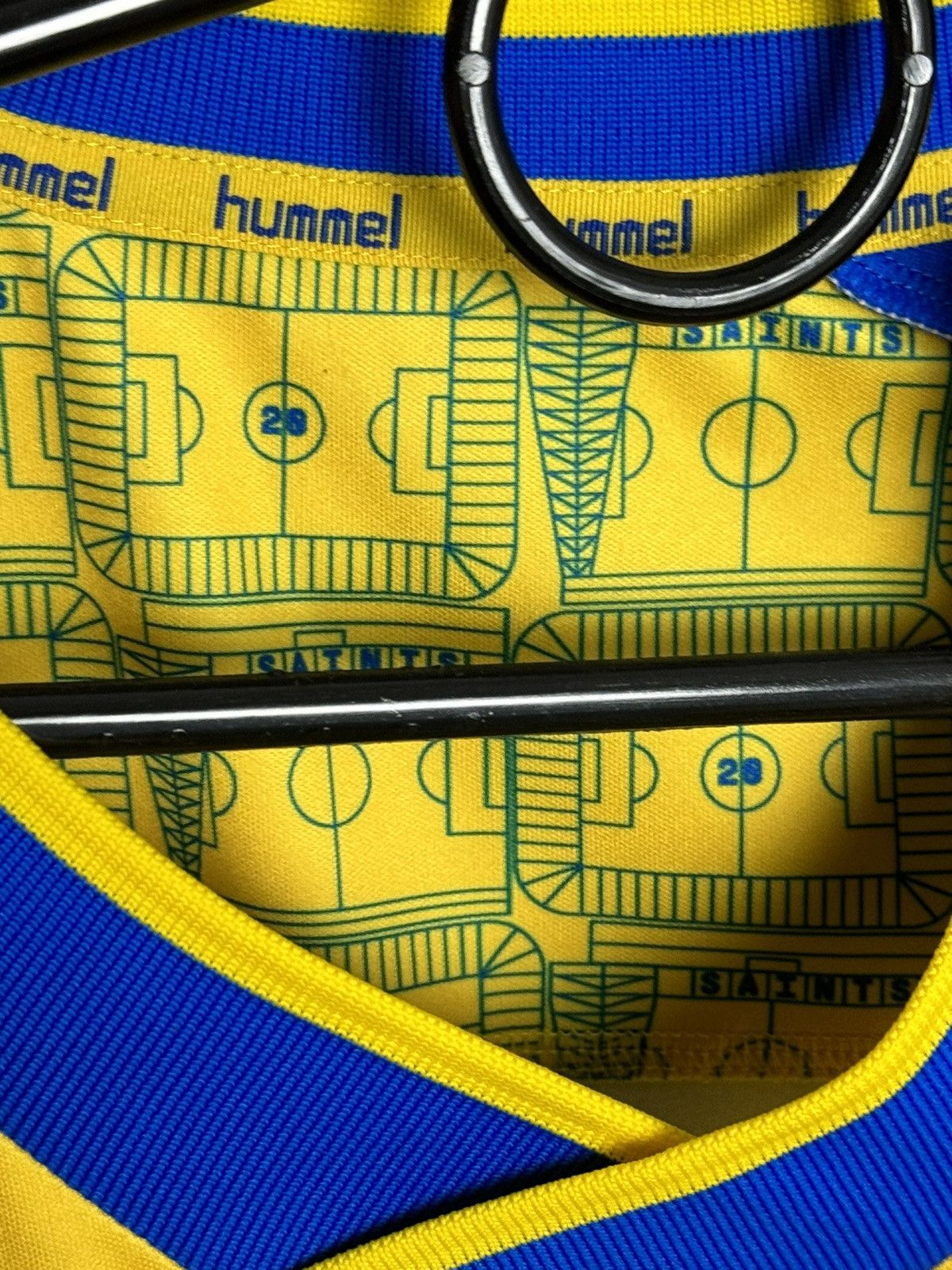 Hummel New Southampton 21/22 Away Football Jersey Size US L / EU 52-54 / 3 - 9 Thumbnail