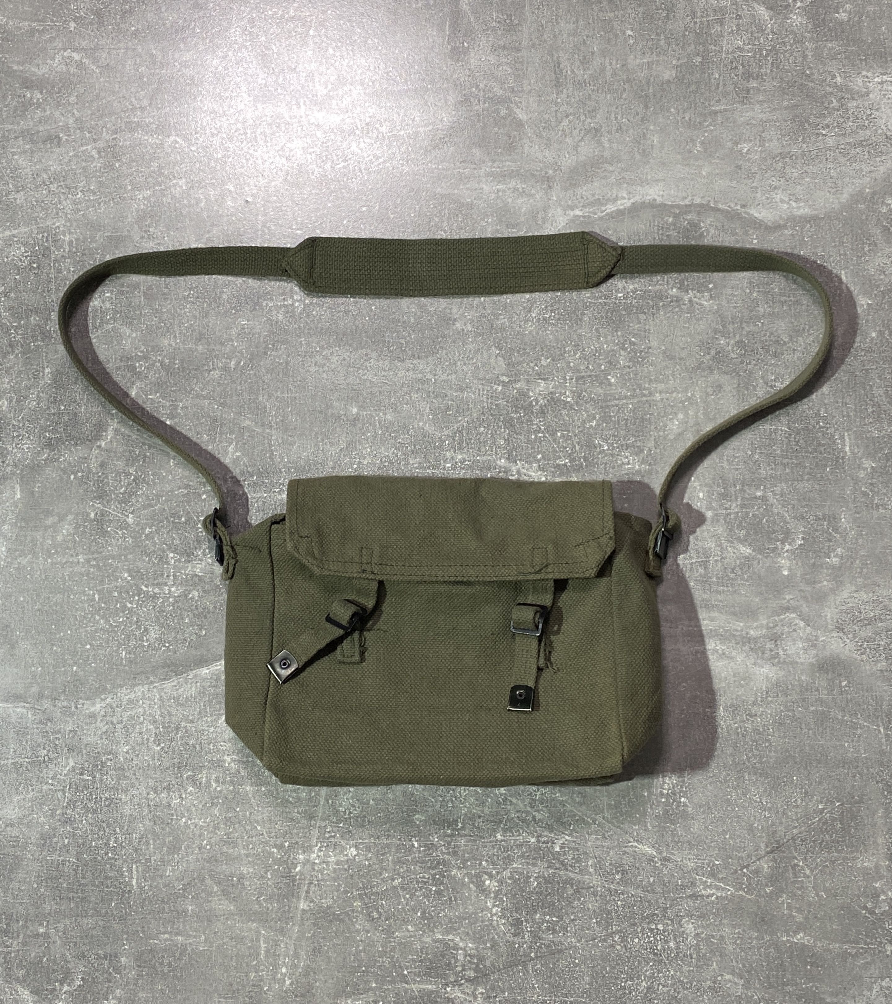 Japanese Brand Vintage Y2K Cotton Knit Military Bag Size ONE SIZE - 1 Thumbnail