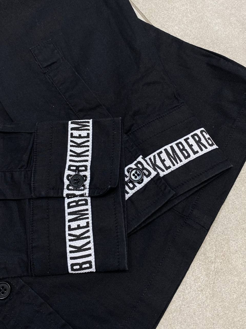 Dirk Bikkembergs Vintage Bikkembergs Cuffs Logo Buttons Shirt Size US M / EU 48-50 / 2 - 7 Thumbnail