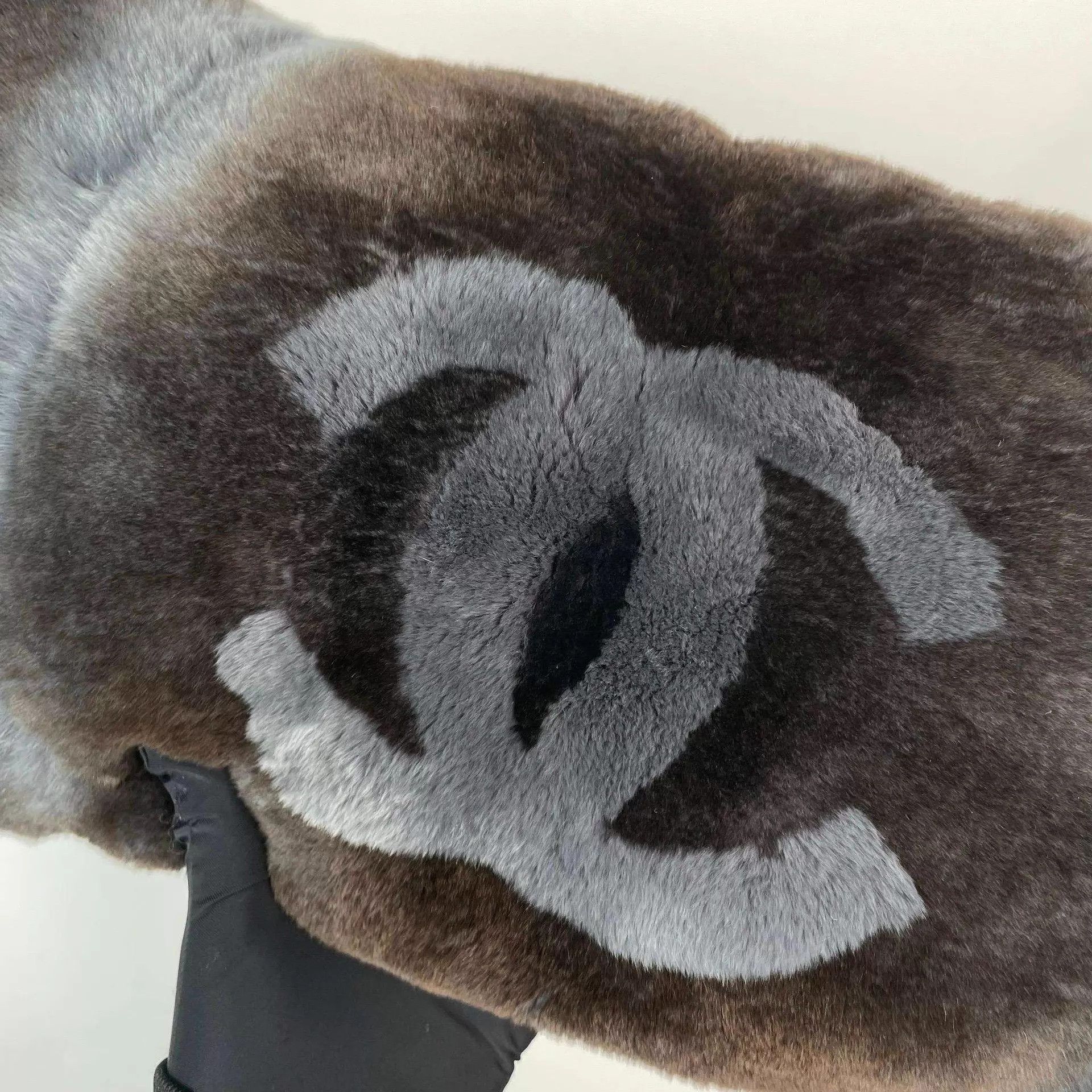 Chanel Chanel Soft Fur Mini Pillow Classic CC Logo Size ONE SIZE - 6 Thumbnail