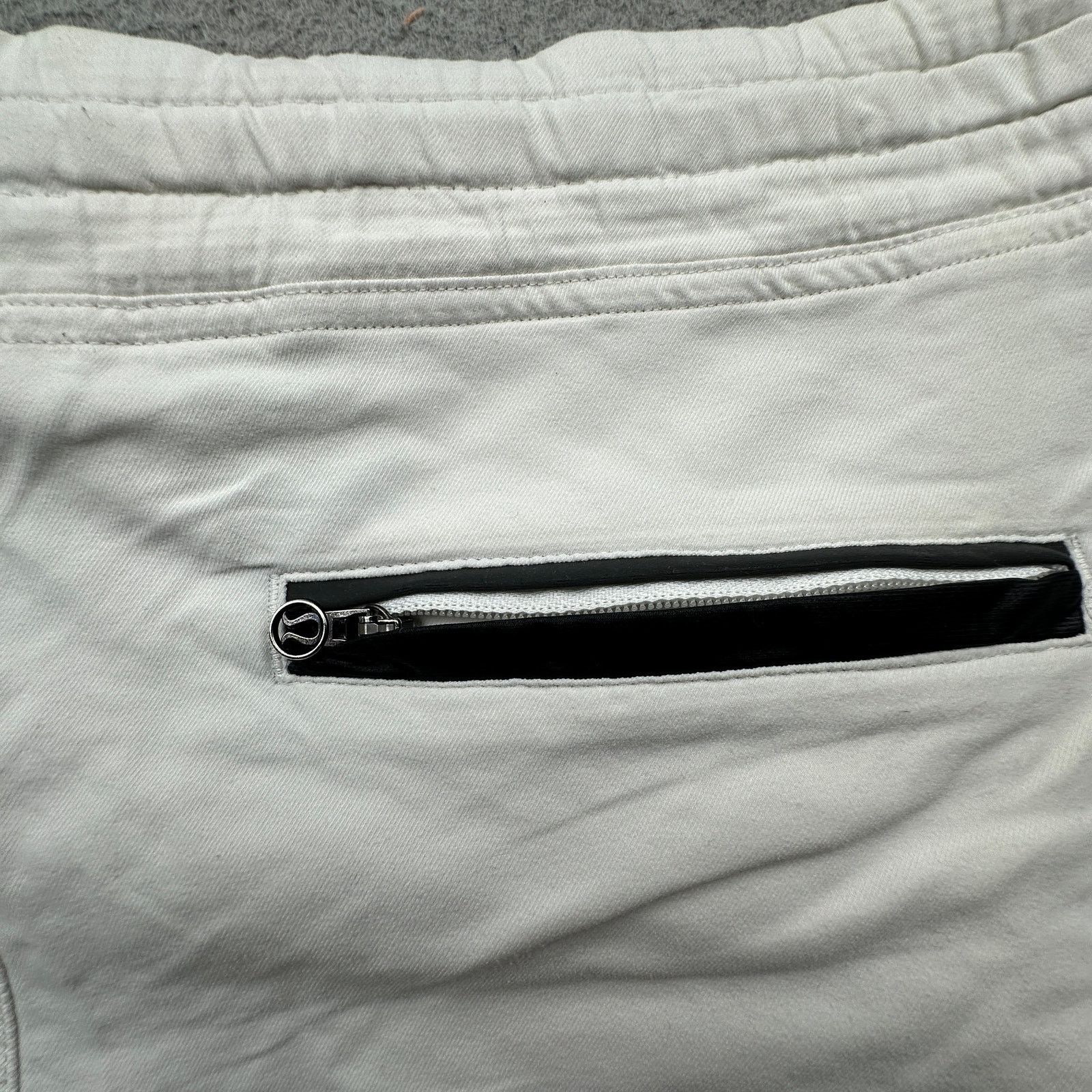 Lululemon Lululemon W7A76S Varsity Shorts Black White Womens Large XL Size 33" - 12 Thumbnail